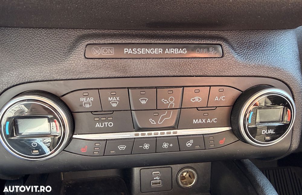 Ford Kuga 2.0 EcoBlue mHEV FWD Titanium - 9