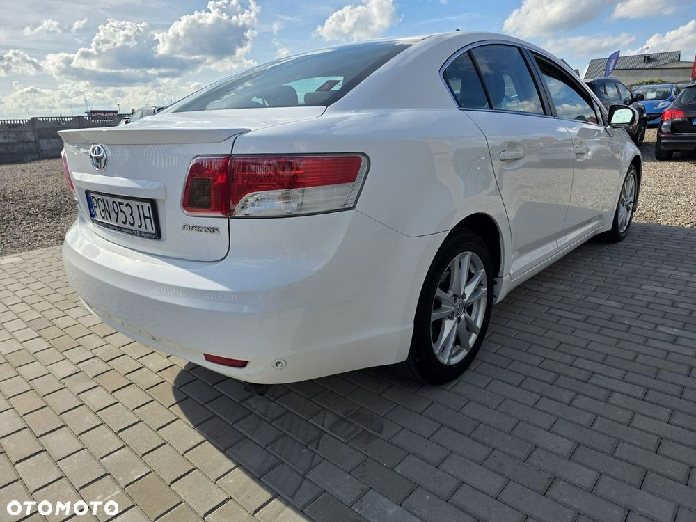 Toyota Avensis - 21
