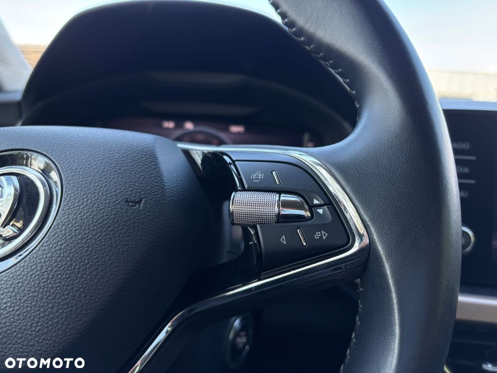 Skoda Kamiq 1.0 TSI Style - 25