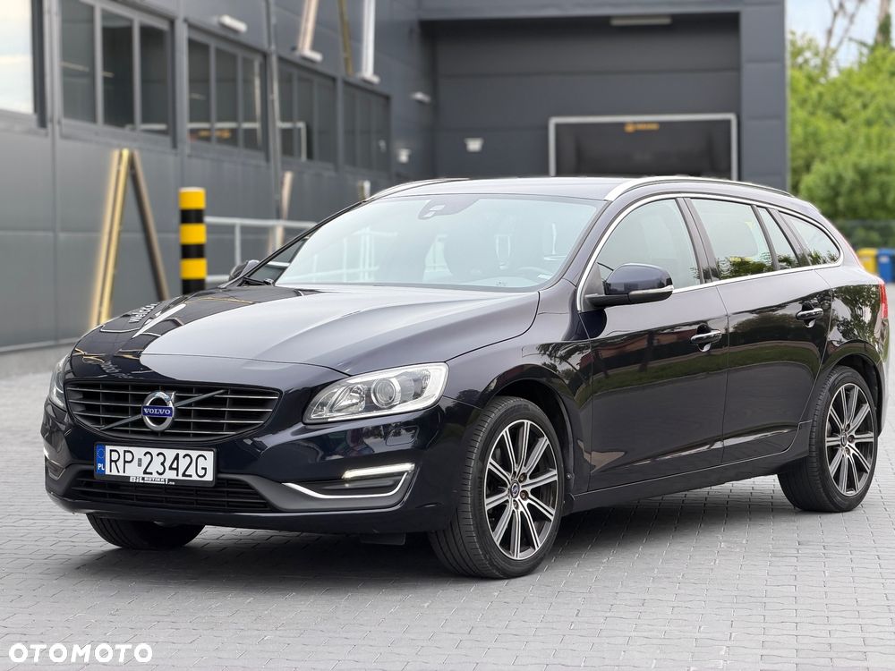 Volvo V60 D2 Geartronic Summum - 6