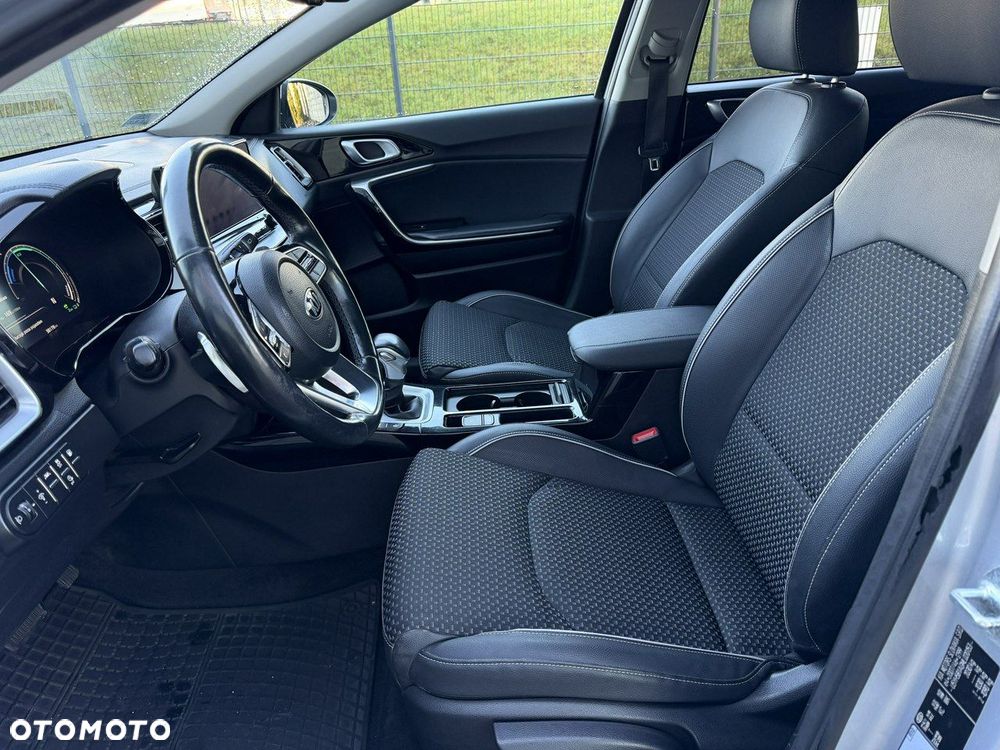 Kia Ceed 1.6 GDI PHEV Business Line DCT - 14