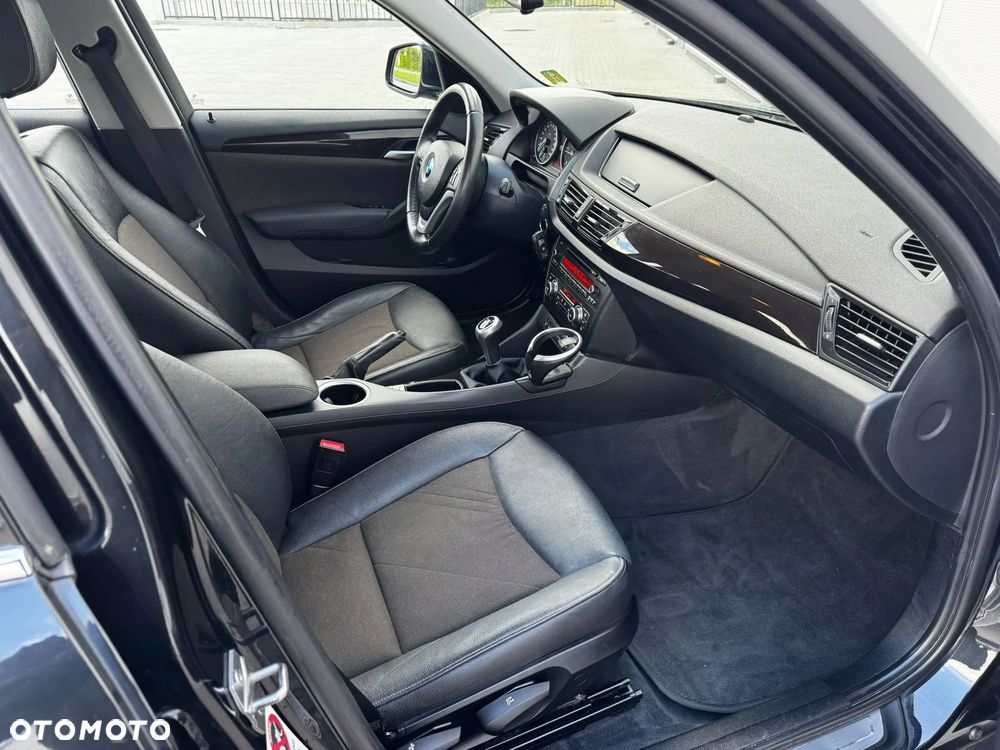 BMW X1 sDrive18d xLine - 21