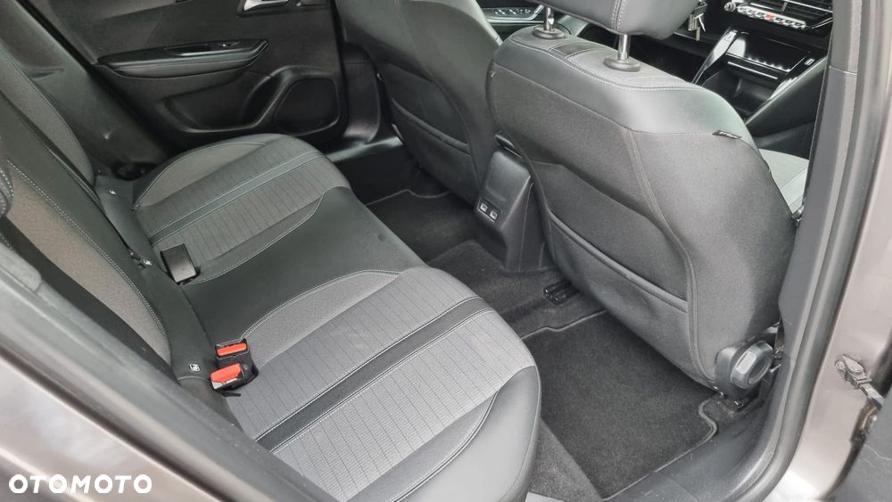 Peugeot 2008 BlueHDi 130 EAT8 Allure Pack - 15
