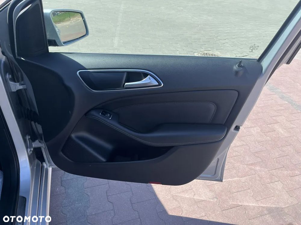 Mercedes-Benz Klasa B 180 CDI - 12