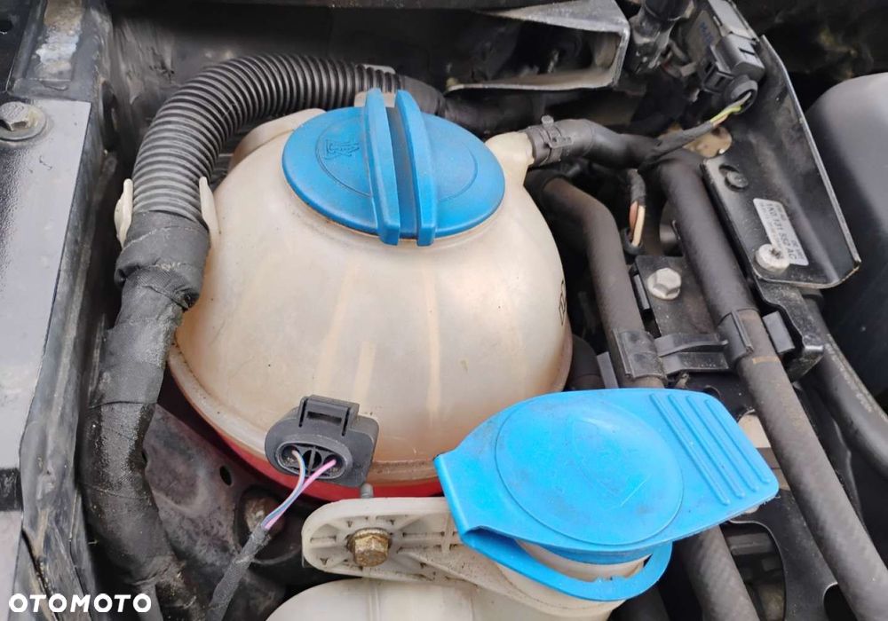 Volkswagen Golf - 27