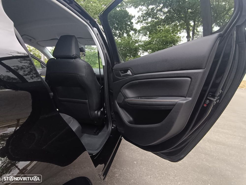 Peugeot 308 1.2 PureTech S&S Road Trip EAT8 - 18