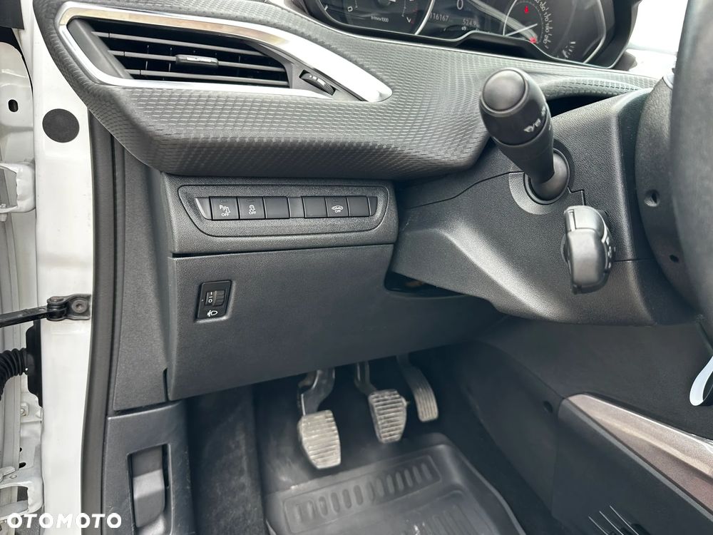 Peugeot 2008 - 17