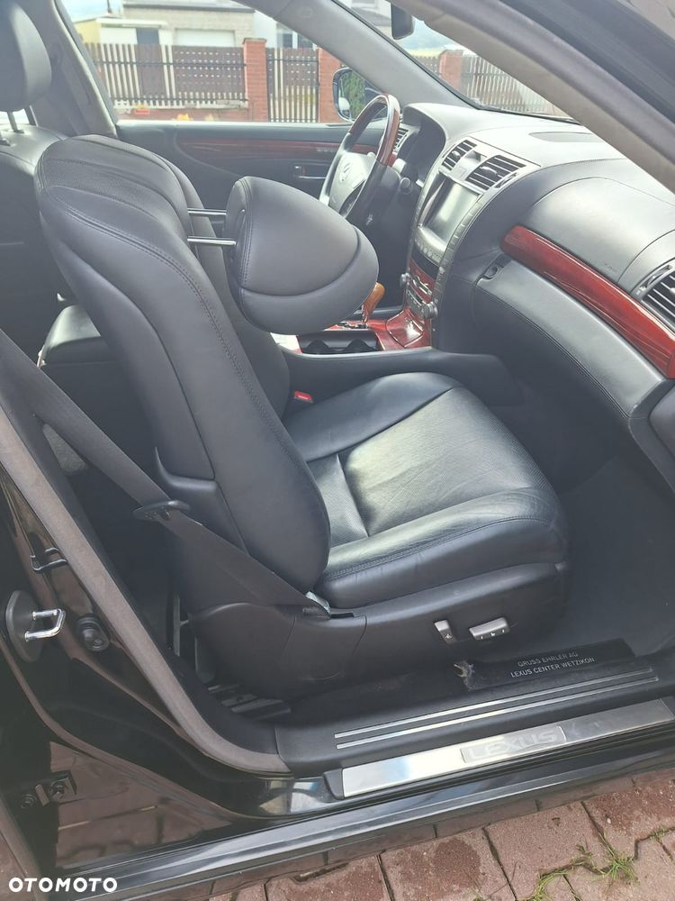 Lexus LS - 22