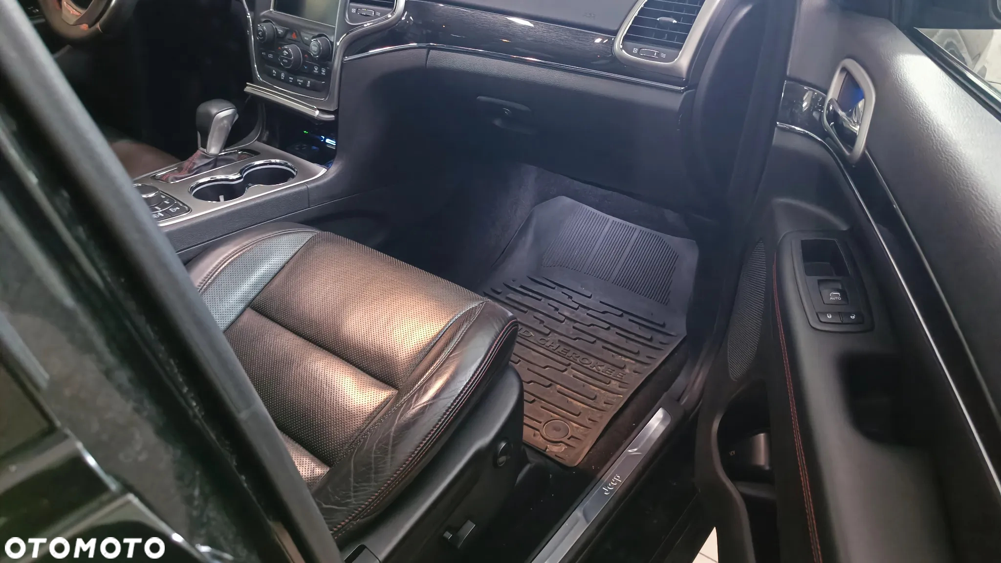 Jeep Grand Cherokee 3.6 V6 Trailhawk - 28