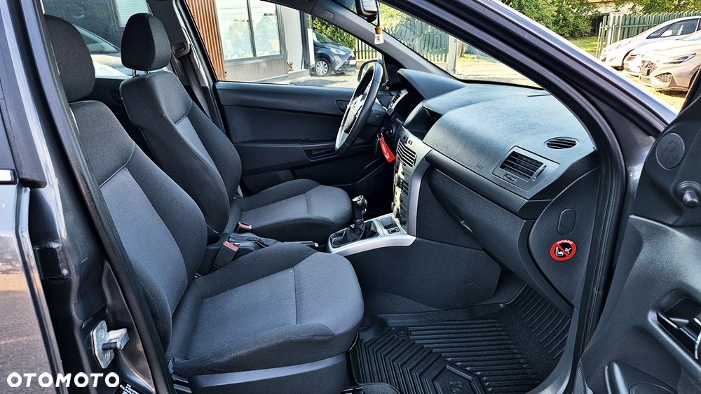 Opel Astra 1.6 Cosmo - 36