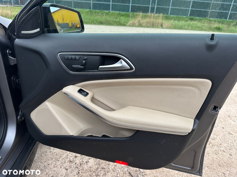 Mercedes-Benz GLA AMG 45 4Matic AMG Speedshift 7G-DCT - 28
