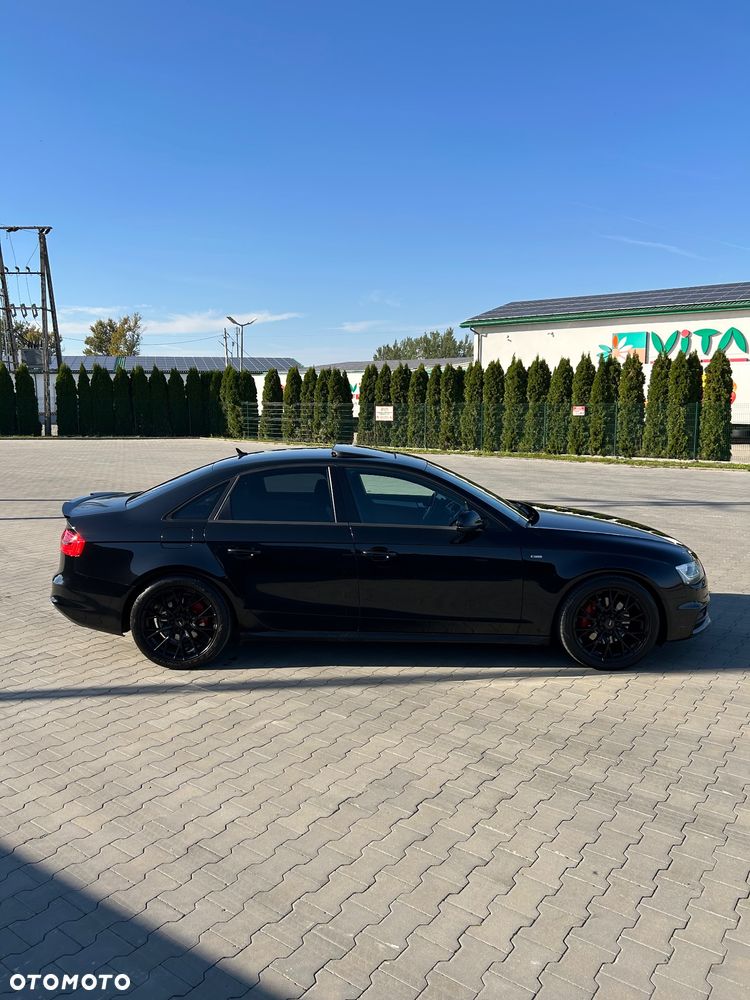 Audi A4 Limousine 2012 photo 2