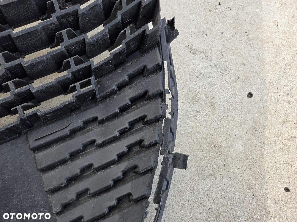 Grill Atrapa kratka zderzaka przedniego Peugeot 208 II - 13