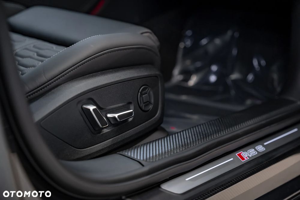 Audi RS6 TFSI mHEV Quattro Performance Tiptronic - 39