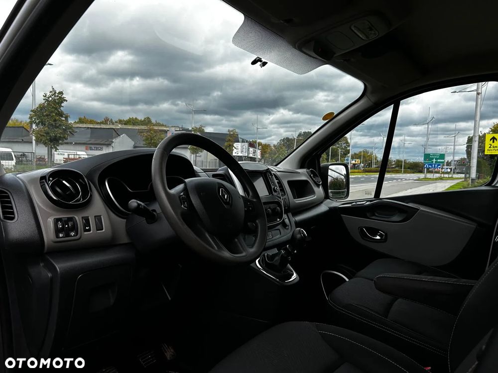 Renault Trafic - 13