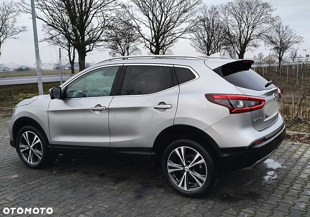 Nissan Qashqai 1.6 DIG-T Tekna - 1