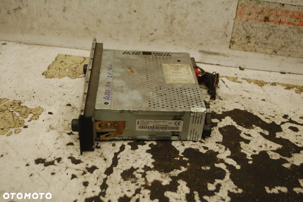 RADIO FABRYCZNE AUDI CONCERT + KOD 8E0035186D AUDI A4 B6 B7 - 2