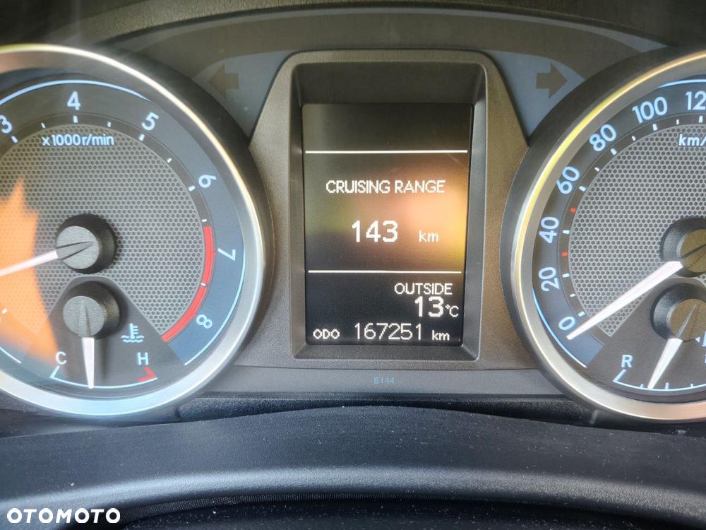 Toyota Auris 1.6 Valvematic Executive - 17
