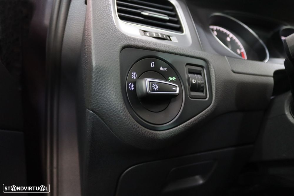 VW Golf 1.6 TDI BlueMotion Lounge - 13