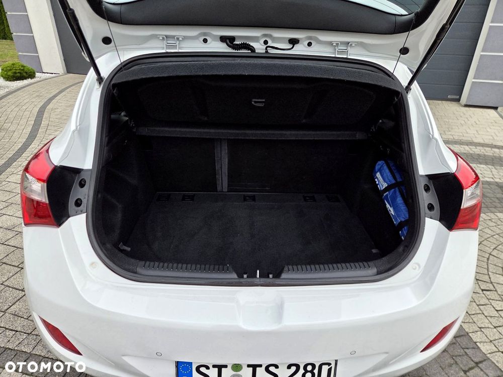 Hyundai i30 - 33