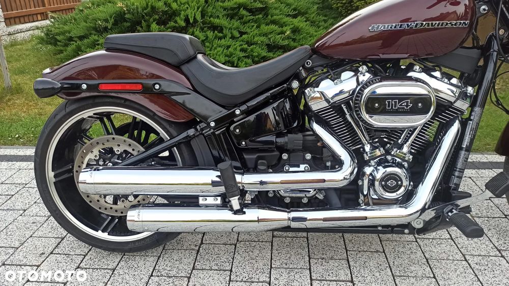 Harley-Davidson Softail Breakout - 19