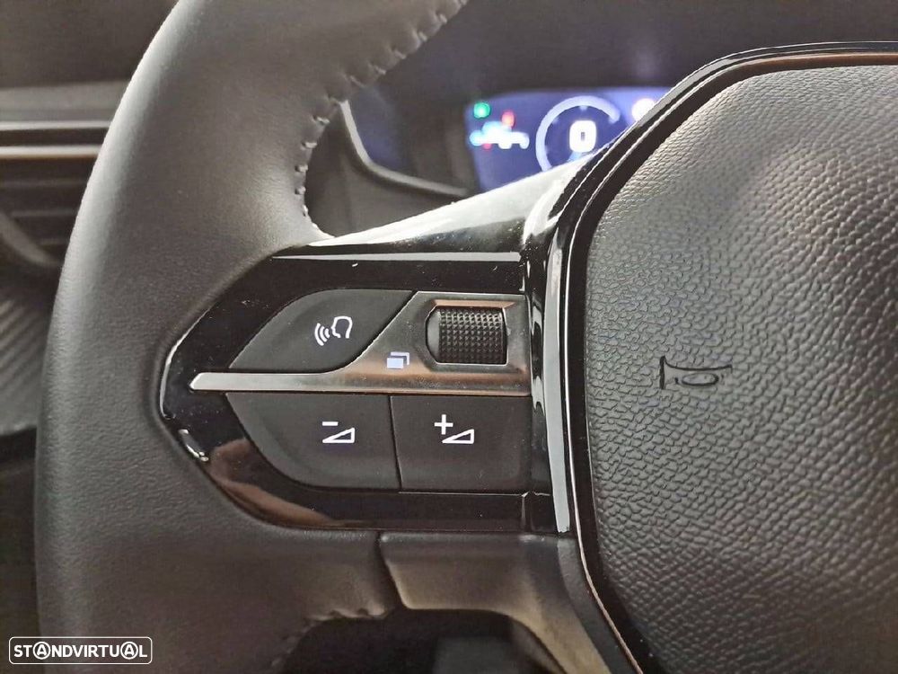 Peugeot 2008 1.2 Allure — fotografia 16