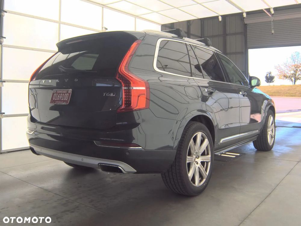 Volvo XC 90 - 18