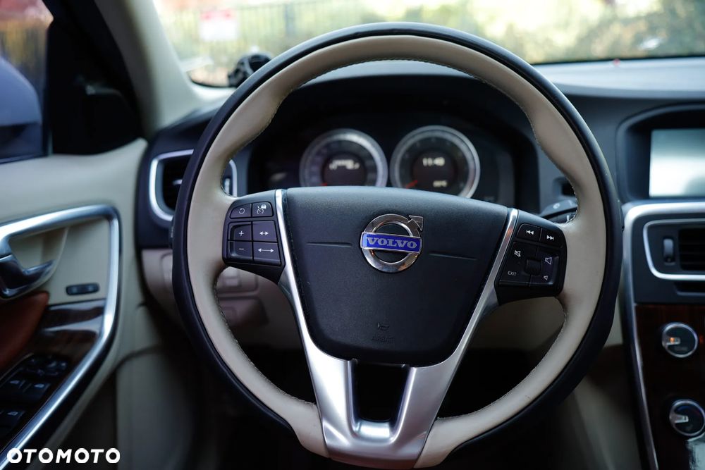 Volvo S60 2.5 T5 - 18