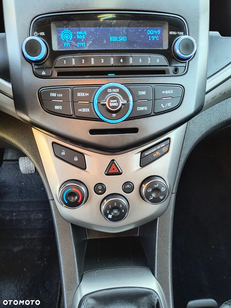 Chevrolet Aveo 1.4 16V LS - 12
