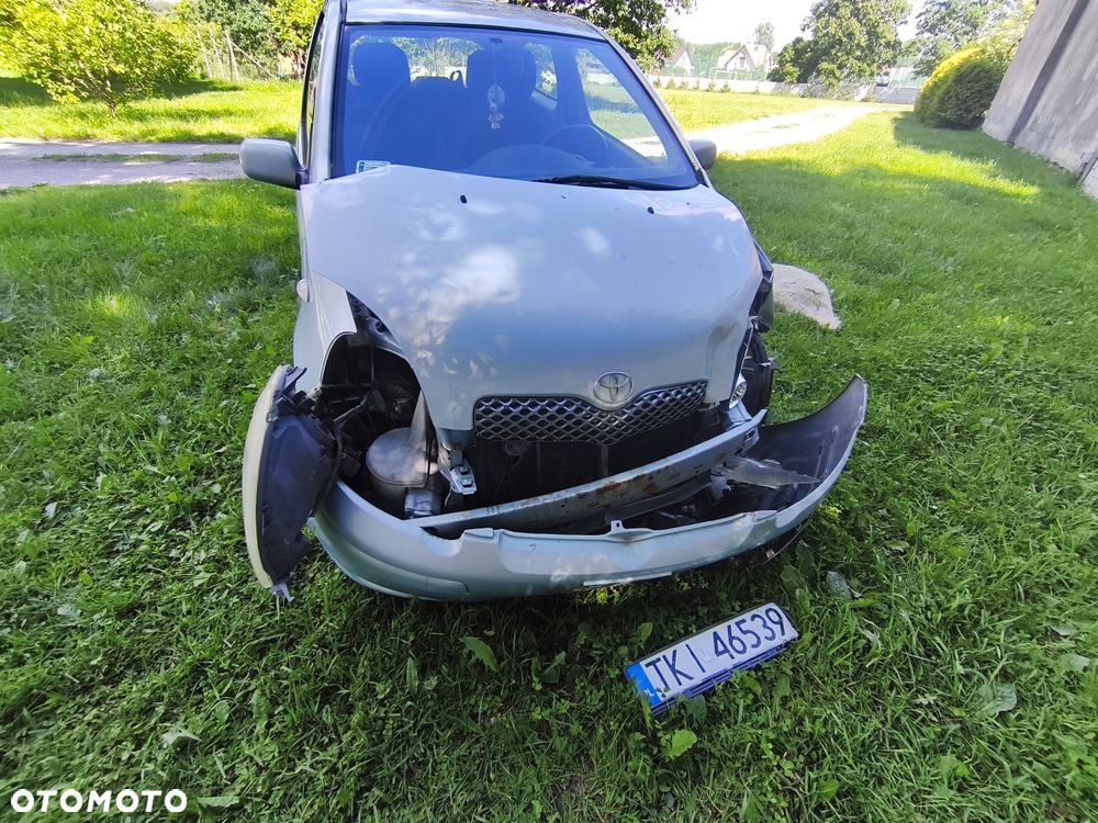 Toyota Yaris - 5