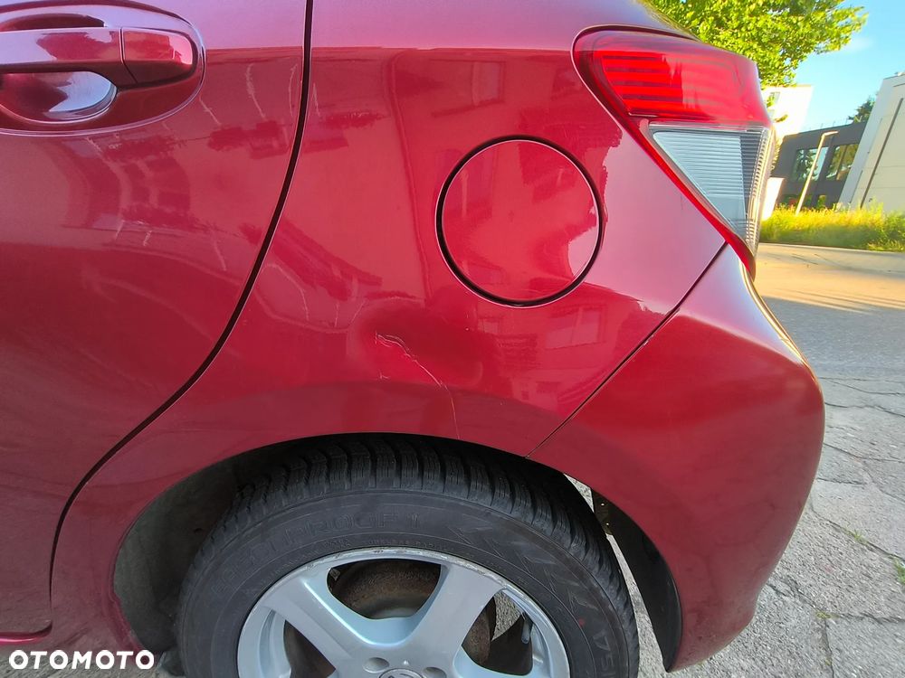 Toyota Yaris - 12