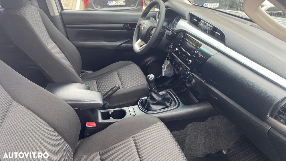 Toyota Hilux 2.4D 150CP 4x4 Double Cab 6MT Comfort - 6