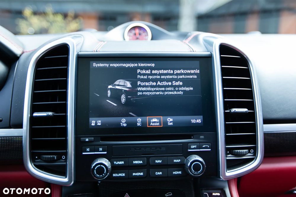 Porsche Cayenne Turbo S - 33