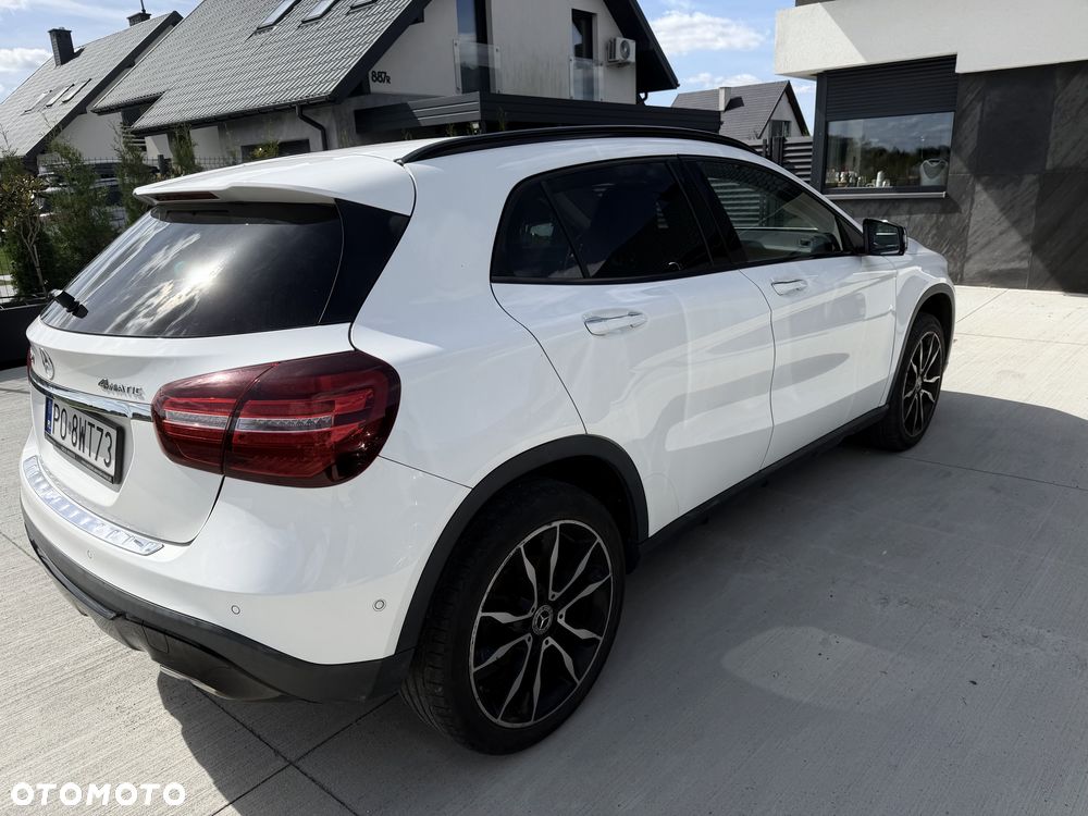 Mercedes-Benz GLA - 2