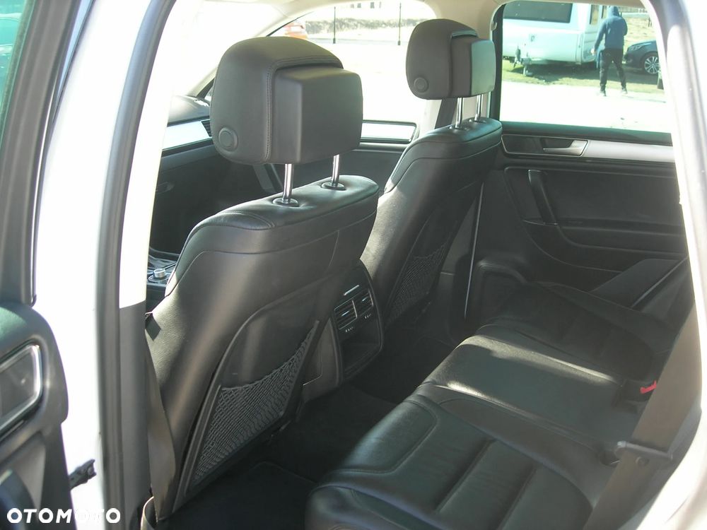 Volkswagen Touareg - 18