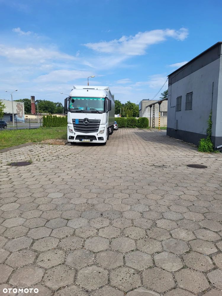Mercedes-Benz Actros - 5