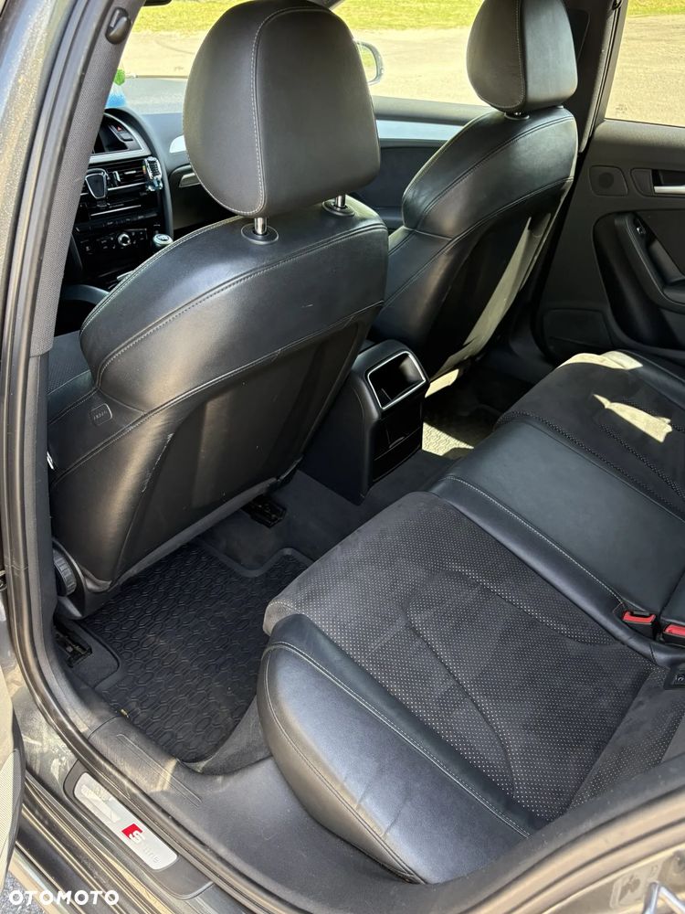 Audi A4 Avant 2.0 TDI - 14