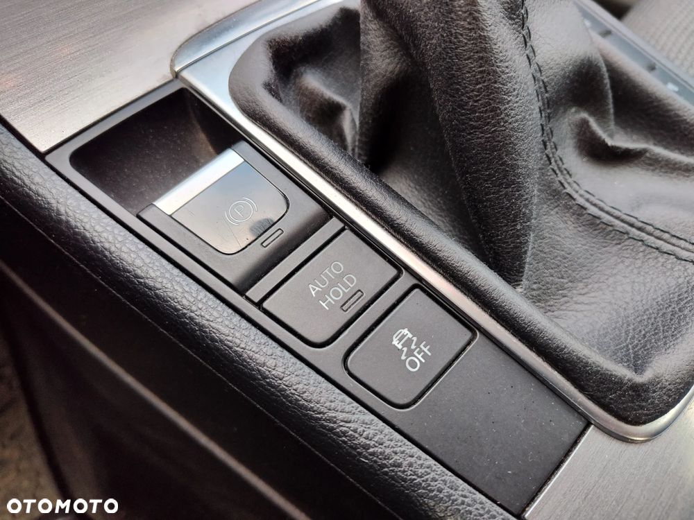 Volkswagen Passat 2.0 TDI DPF BlueMotion Technology Comfortline - 10