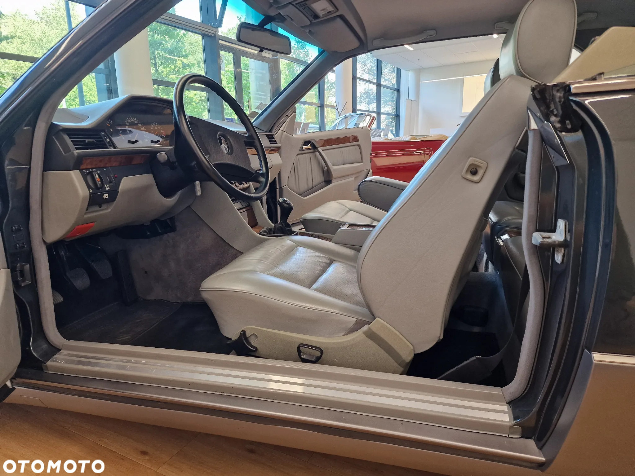 Mercedes-Benz W124 (1984-1993) - 28