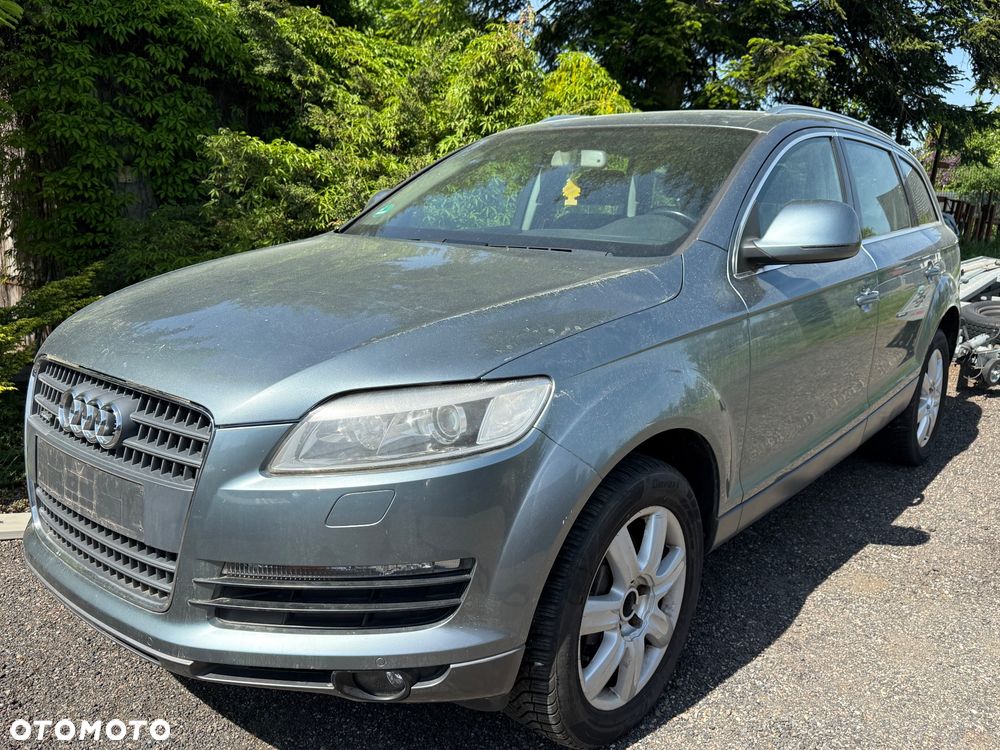 Audi Q7 - 8