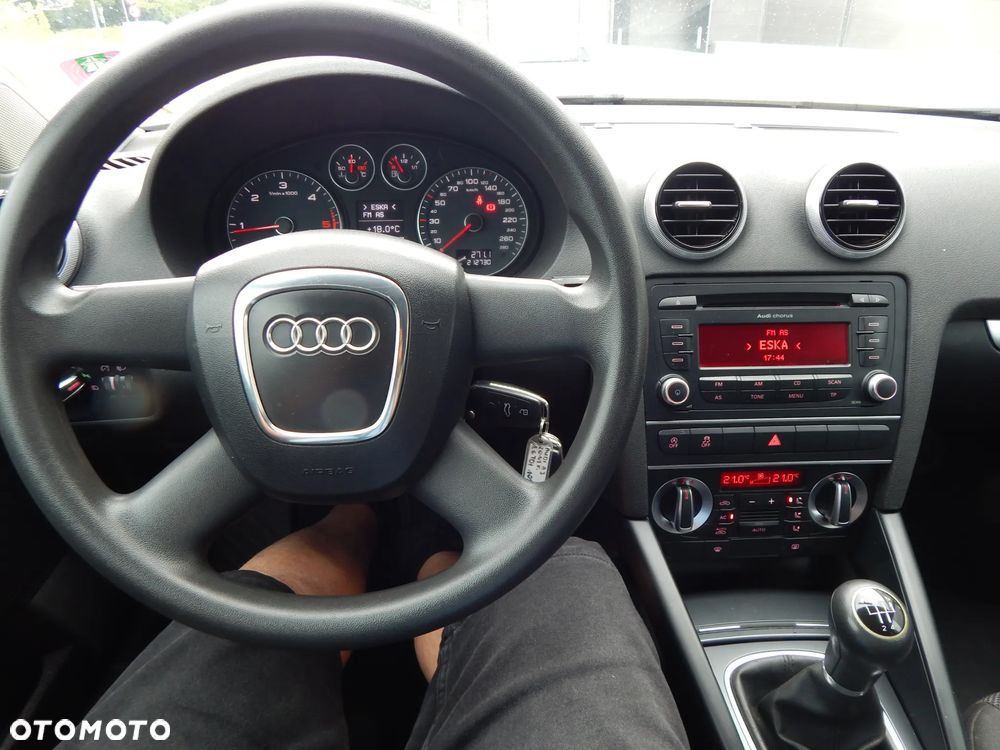 Audi A3 Sportback 1.6 TDI Attraction - 23