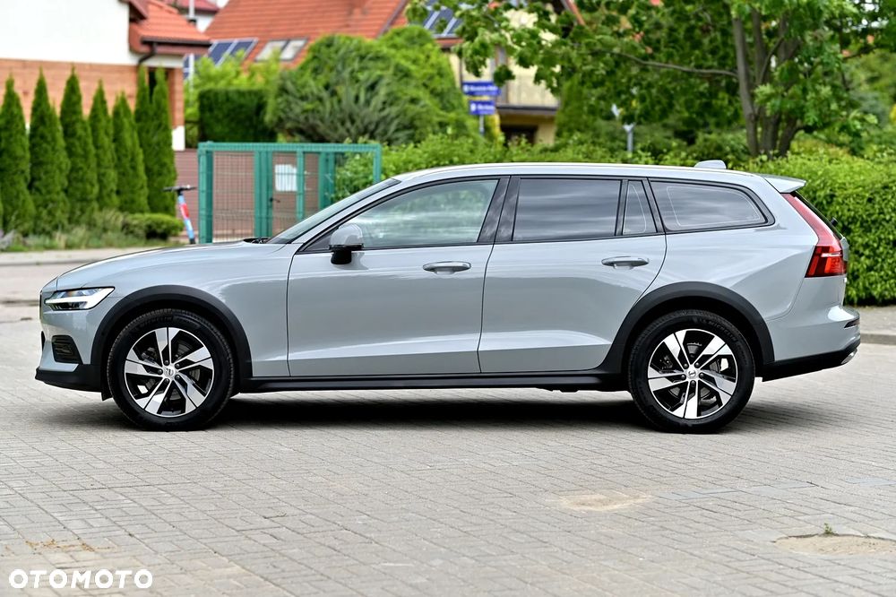 Volvo V60 Cross Country B4 D AWD Plus - 8