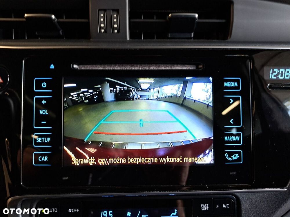Toyota Auris - 25