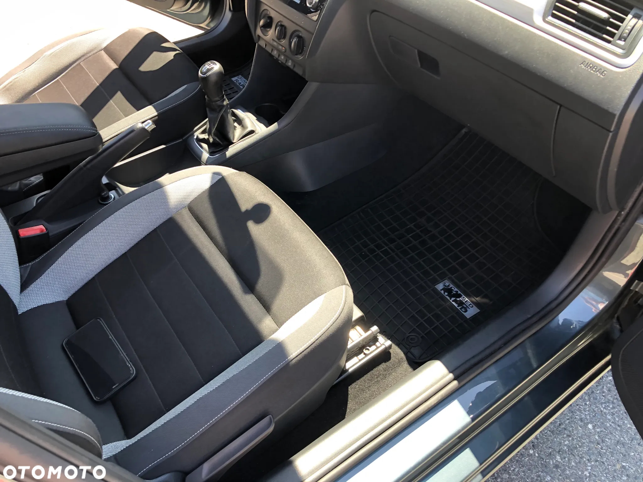 Skoda RAPID 1.6 TDI DPF Ambition - 8