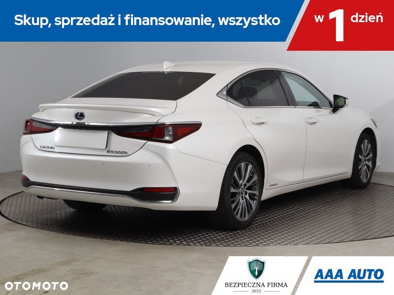 Lexus ES - 6