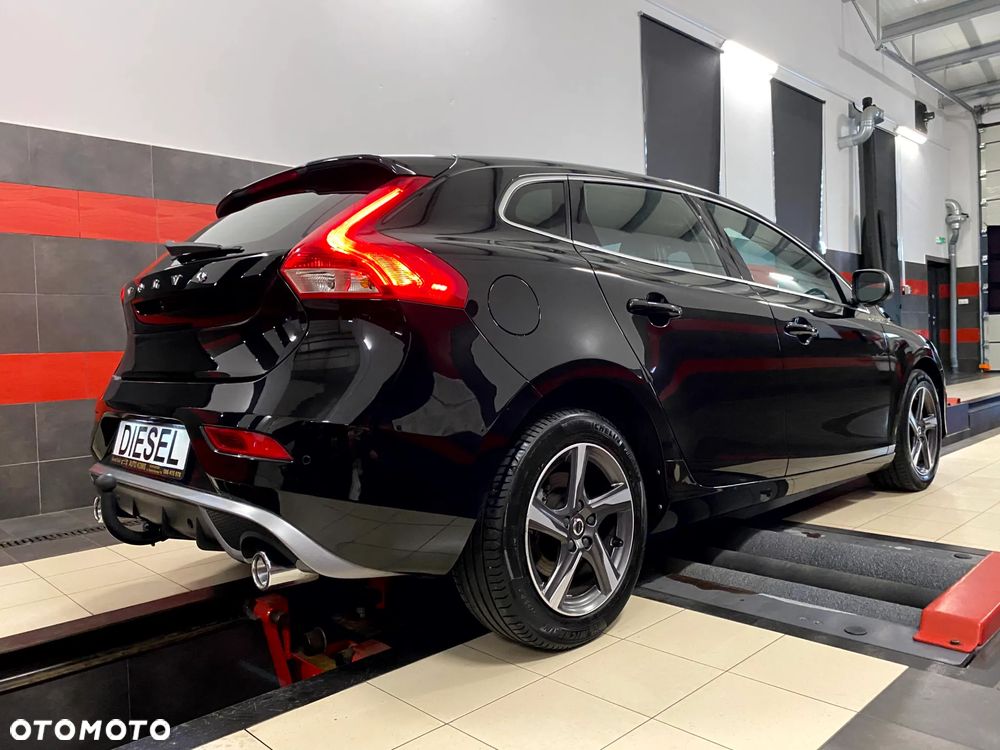 Volvo V40 D3 Drive-E R-Design Momentum - 12