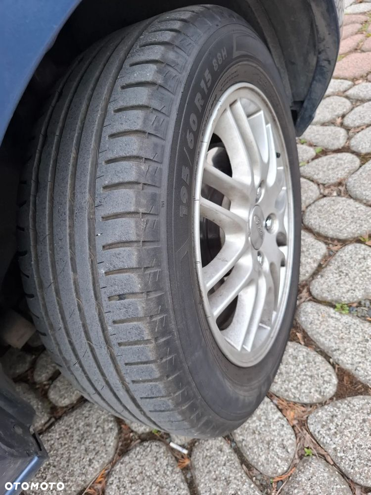 Ford Fusion 1.25 Ambiente - 4