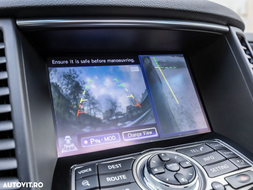 Infiniti QX70 5.0 AWD Aut. S Premium - 32