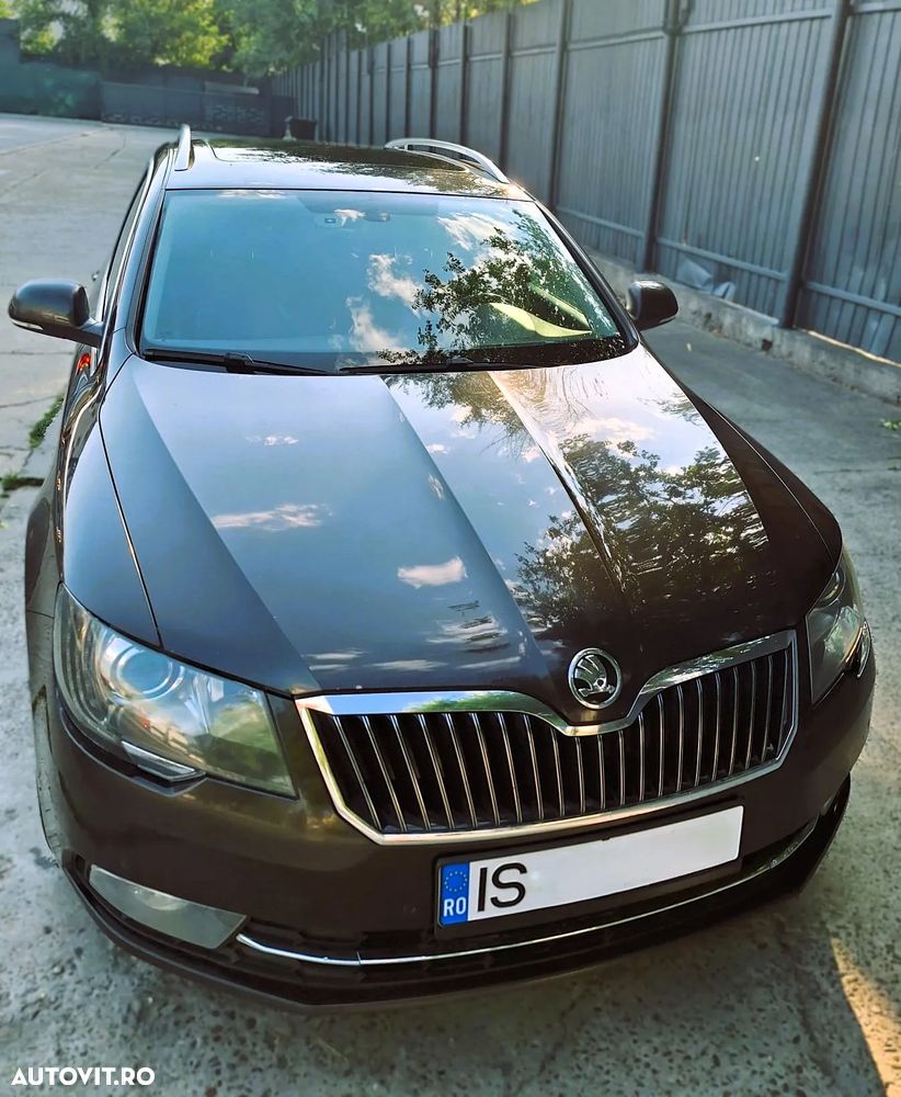 Skoda Superb 2.0 TDI Laurin&Klement - 2