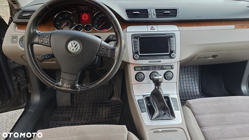 Volkswagen Passat 2.0 TDI DPF Highline - 7